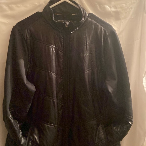 COPY - Ladies XL Nike Golf jacket in black - Picture 9 of 9